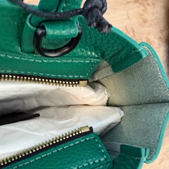 Ampersand as Apostrophe Emerald Green Micro Tote - Picture 8 of 14